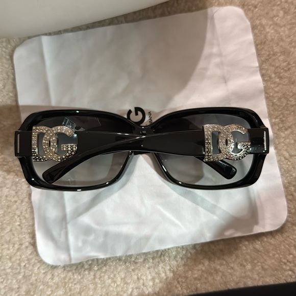 dolce and gabana shades